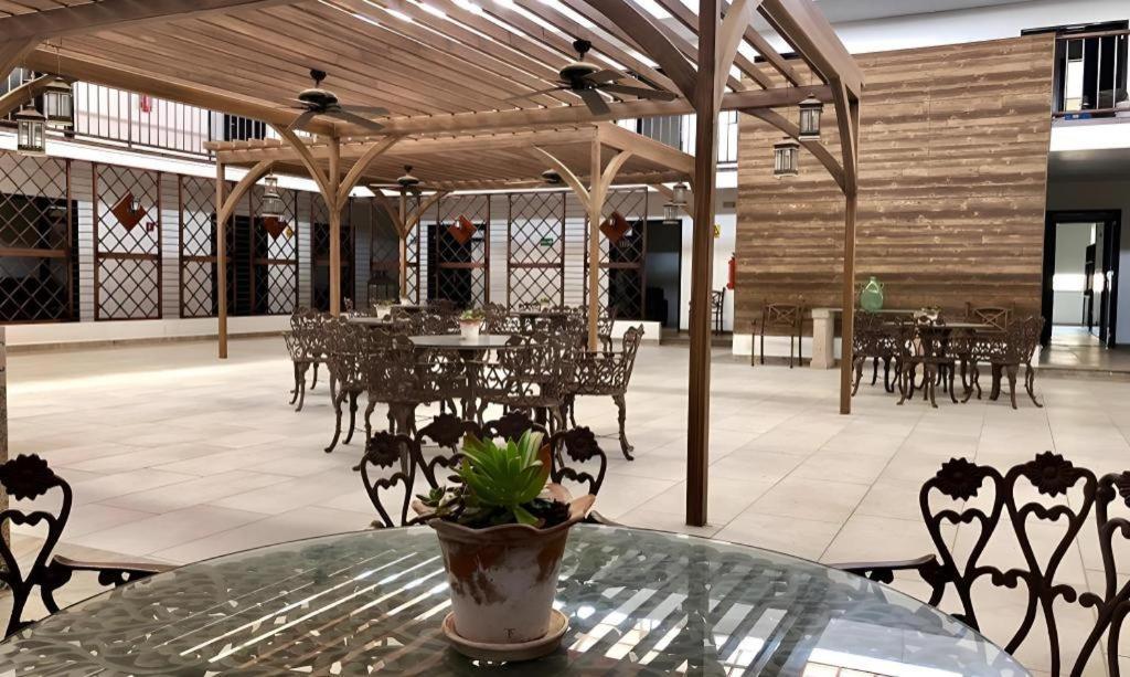 Hotel Barante Suites Salamanca Exterior foto